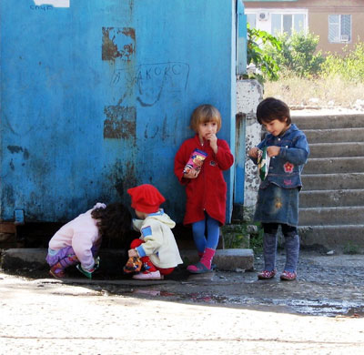 children playing in grozny